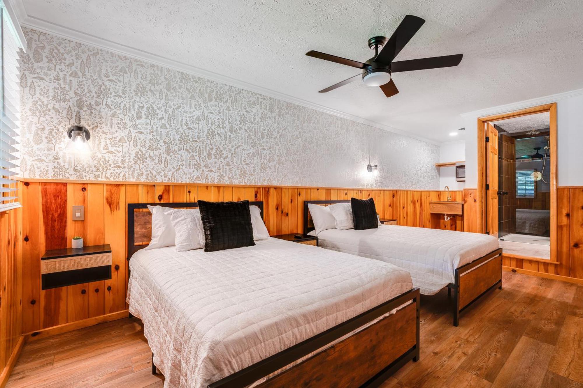 Seneca Pines Lodge Seneca Rocks Екстер'єр фото